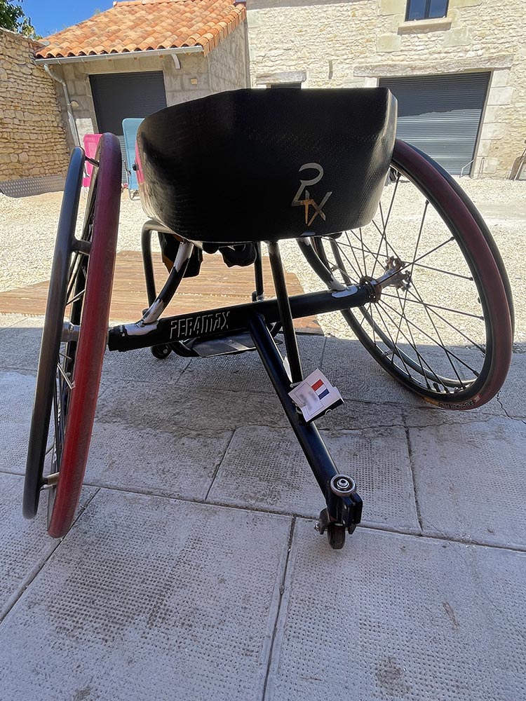 Modification d’un fauteuil roulant suite à un problème de hauteur